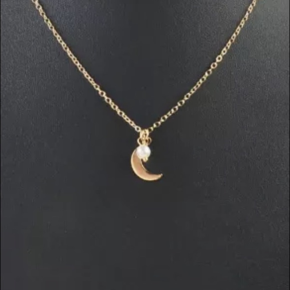 Luna Tiny Moon and Pearl Necklace Gold - Picture 4 of 4